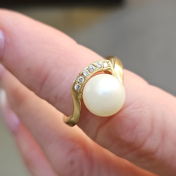 Genuine Pearl Necklace strand, Earrings and Ring - Picture 6 of 8